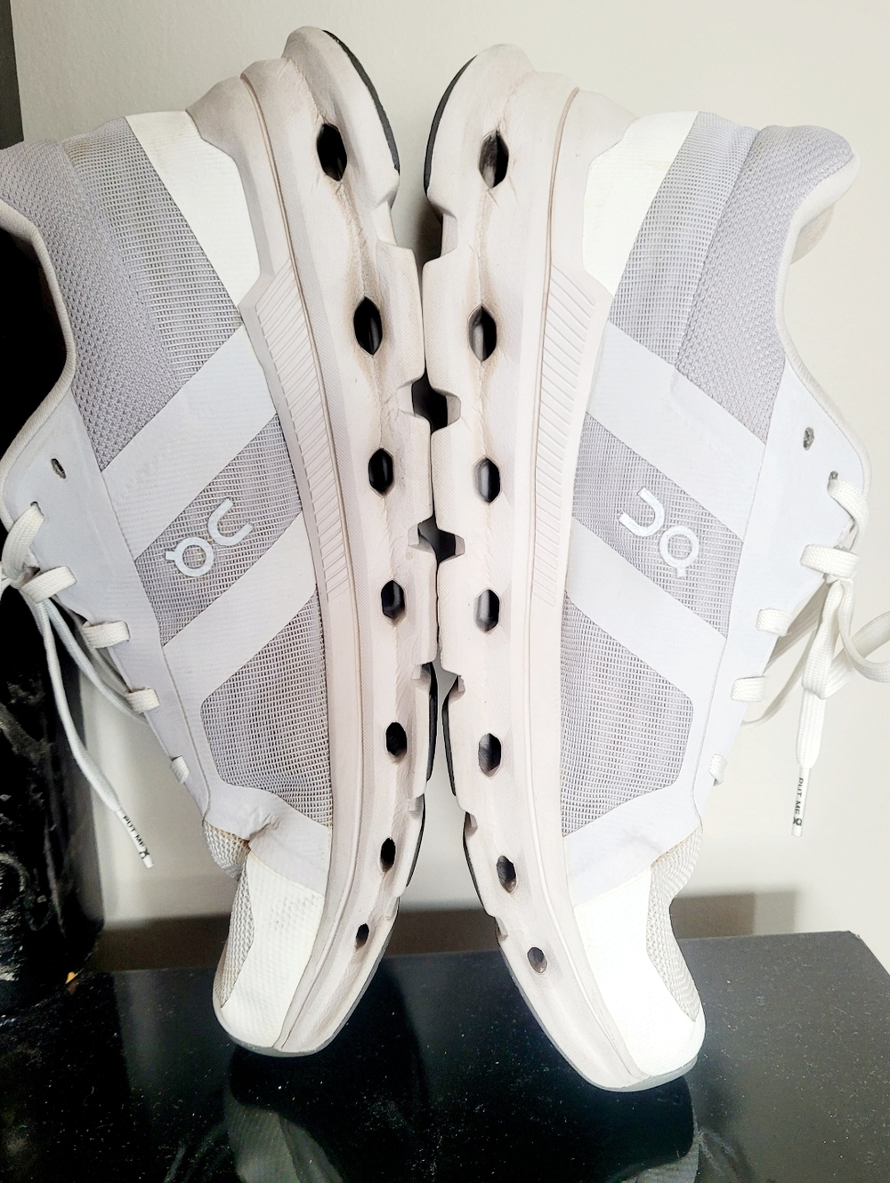 ON Cloudrunner 2 Women's Lightweight White/Frost Gray Sneakers US 8 - Picture 10 of 16